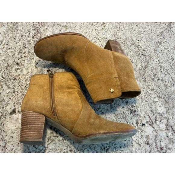 Tory Burch Sabe Caramel Suede Ankle Bootie Side Zipper Heel Logo Brazil SZ 10 - Picture 2 of 9